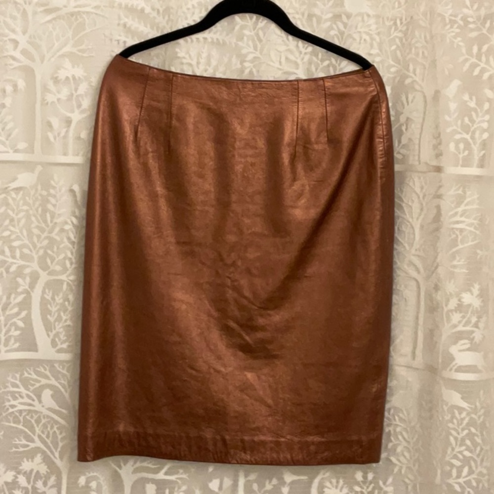 DONCASTER COPPER LEATHER PENCIL SKIRT. SIZE 8. 30” WAIST.